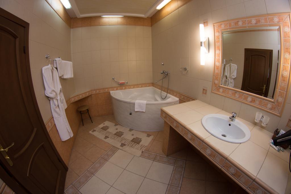 Hotel Vesta Brest Buitenkant foto